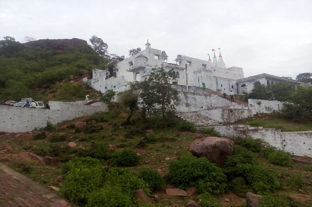 Shri Digambar Jain atishaya kshetra, Urwaha, Madhya Pradesh